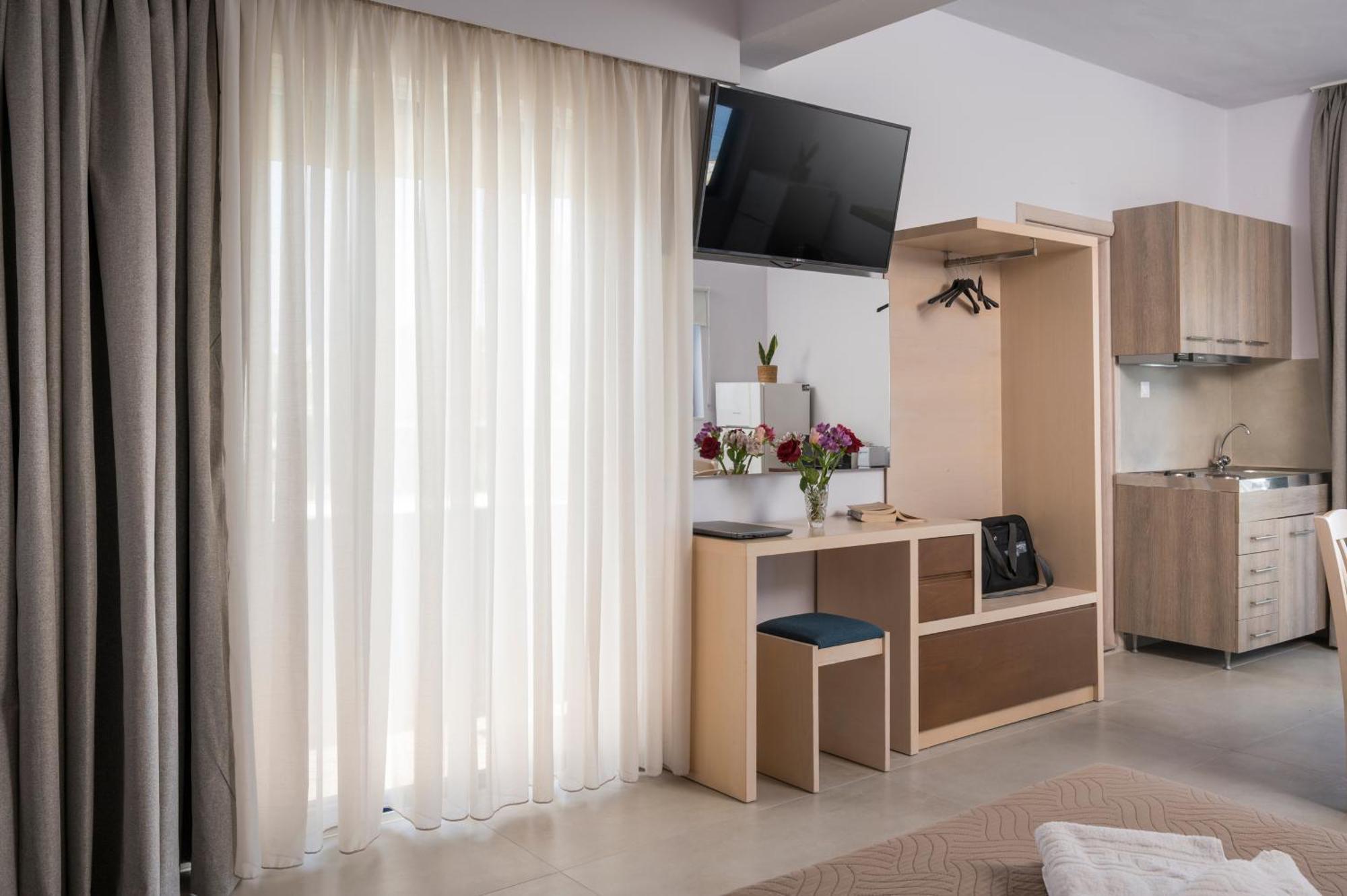 Esplanade Apartments Kalathas Exterior photo